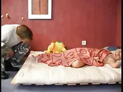 二人の女の子に性交を教える。 じょせい  ...
