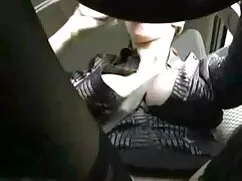 二つのブロンド、一人の黒人男性 女 同士 ...