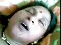 巨乳の女の子をねじ込む男 エロ 動画 女 ...