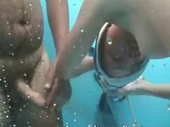 二つの女の子のコックのbbwの砂浜のビー ...
